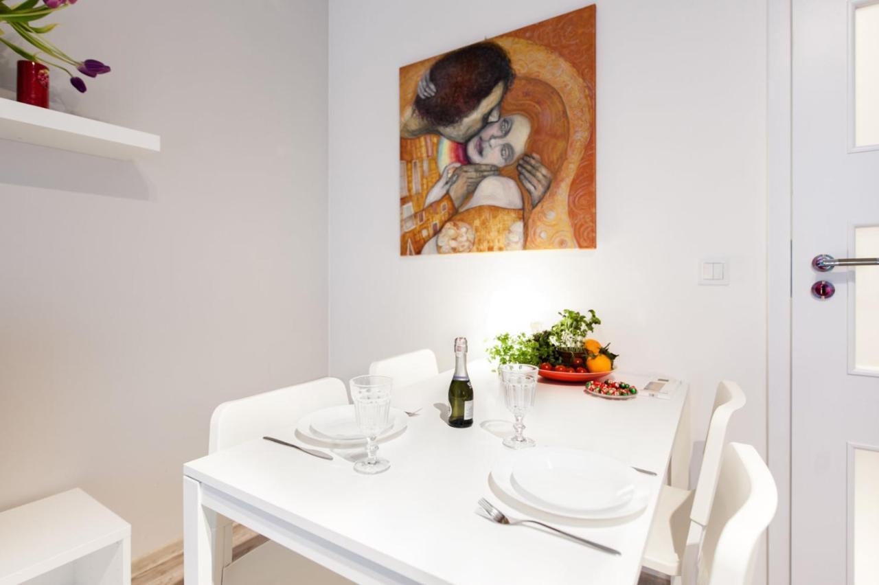 Project Comfort Apartament Dywizjonu 303 175/8 Warszawa Apartment Luaran gambar